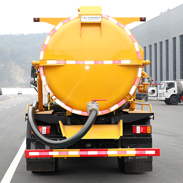 TRI RING Yellow Sewage Suction Truck