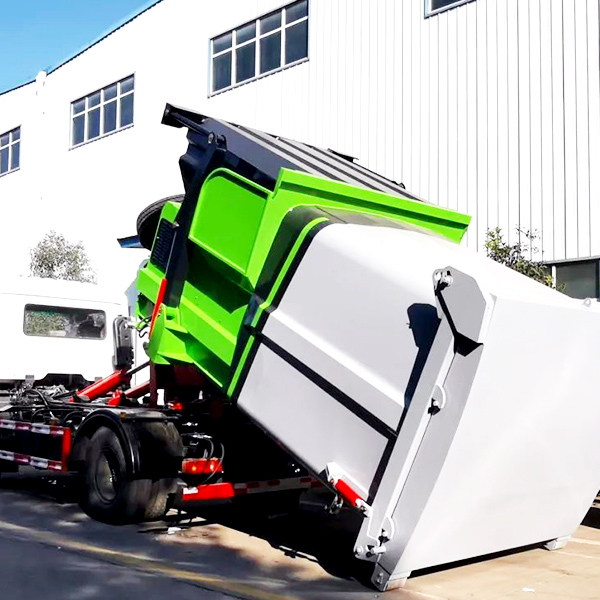 Dongfeng Special Bottom D3 Detachable Garbage Truck