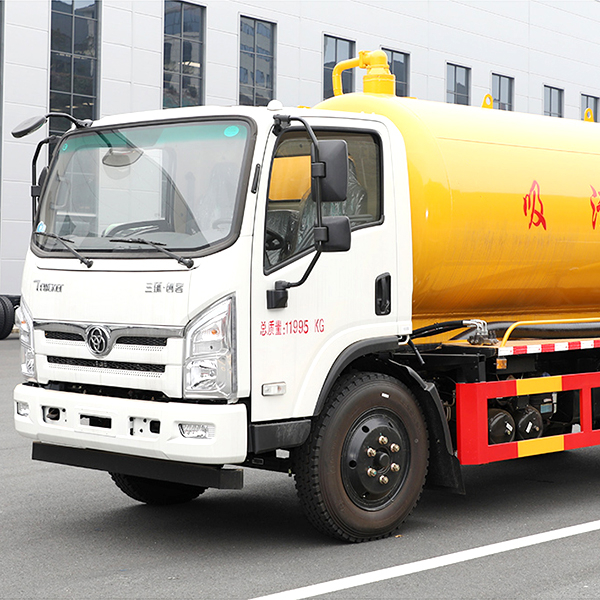 TRI RING Yellow Sewage Suction Truck