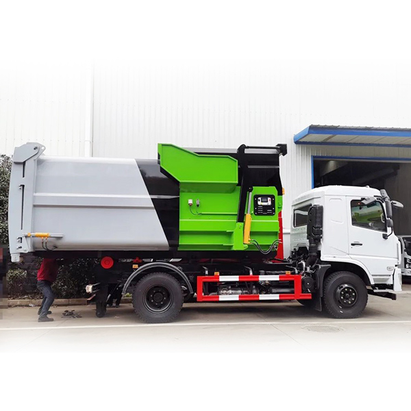 Dongfeng Special Bottom D3 Detachable Garbage Truck