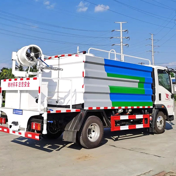 Sinotruck Super-Light Howo Dust Suppression Vehicle