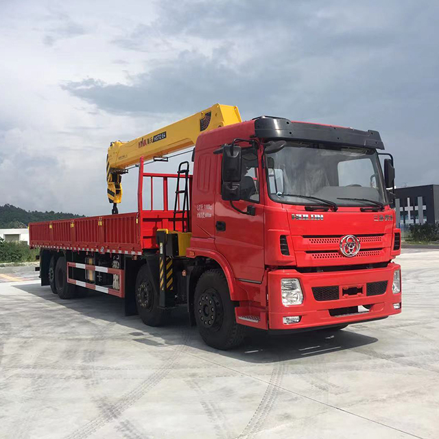 HYVA HST12 E4 Telescopic Crane with Tri-ring 8x2 Chassis