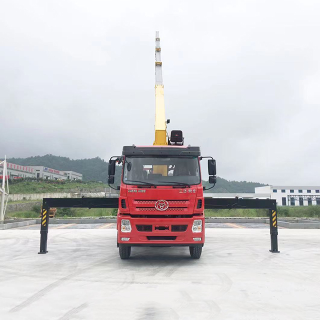 HYVA HST14 E4 Telescopic Crane with Tri-ring 6X4 Chassis