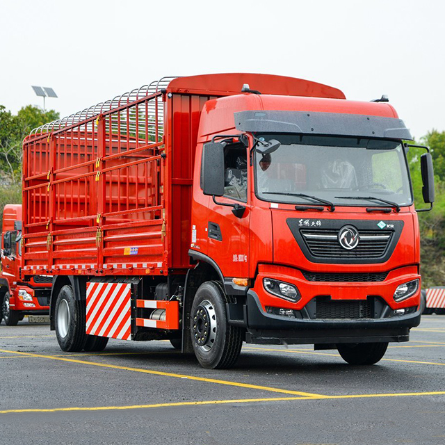 Dongfeng Xinjiang Tianjin KR Gas 220 HP 4X2 Logistics Truck 