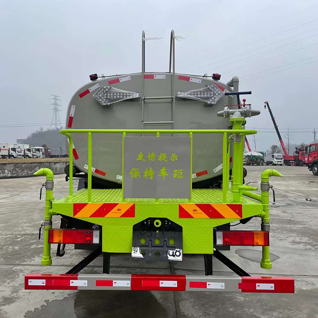 Dongfeng Huashen F5 chassis 18-20Ton 6X4 Water Truck 