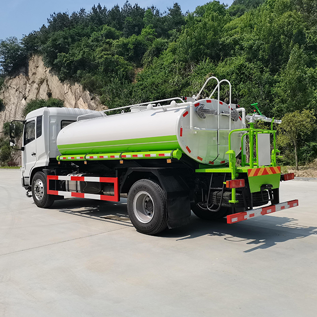 Dongfeng 9Ton 4X2 180hp Greening Sprinkler Truck