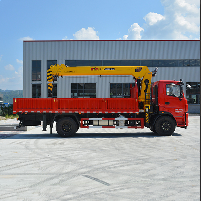 HYVA HST8 E4 Telescopic Crane with Tri-ring 4X2 Chassis