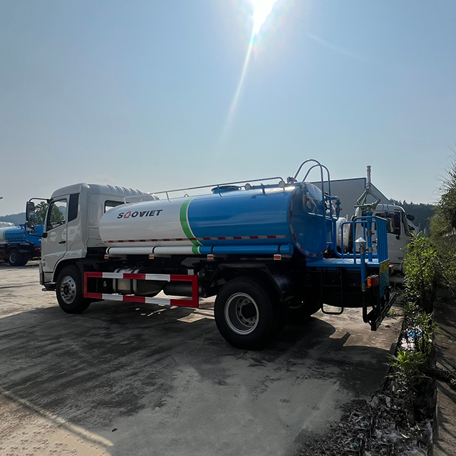 Dongfeng VR 9-10Ton 4X2 Water Truck 