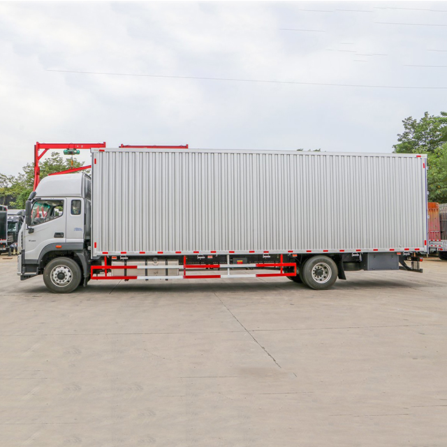 Foton 4X2 240 HP 9.78 Meters Wing-Expandable Cargo Truck