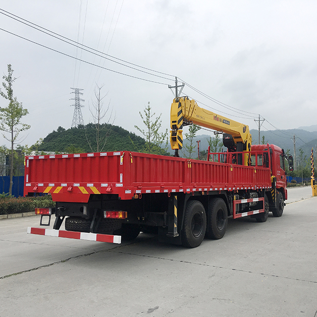 HYVA HST14 E4 Telescopic Crane with Tri-ring 8x4 Chassis