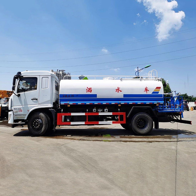 Dongfeng D3 chassis 12-13Ton 4X2 Water Truck 