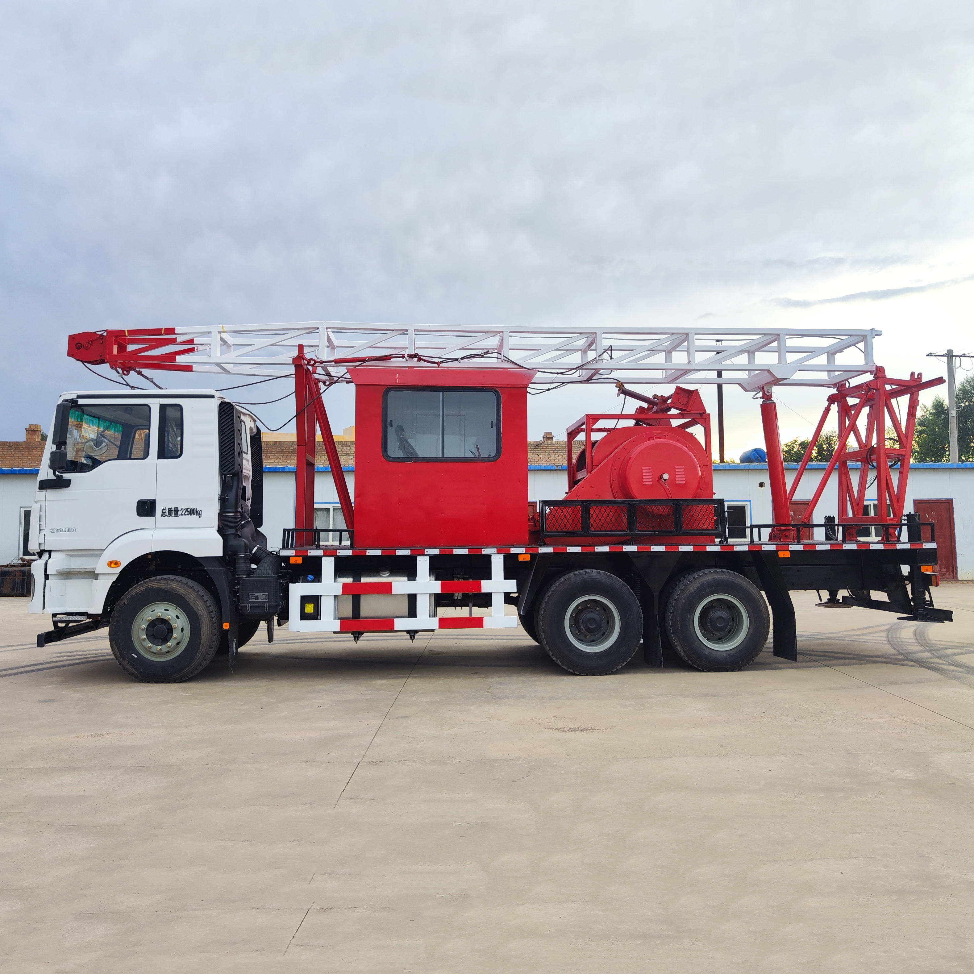 Shacman M3000 6X4 Oilfield Specialized Oil Extraction Truck