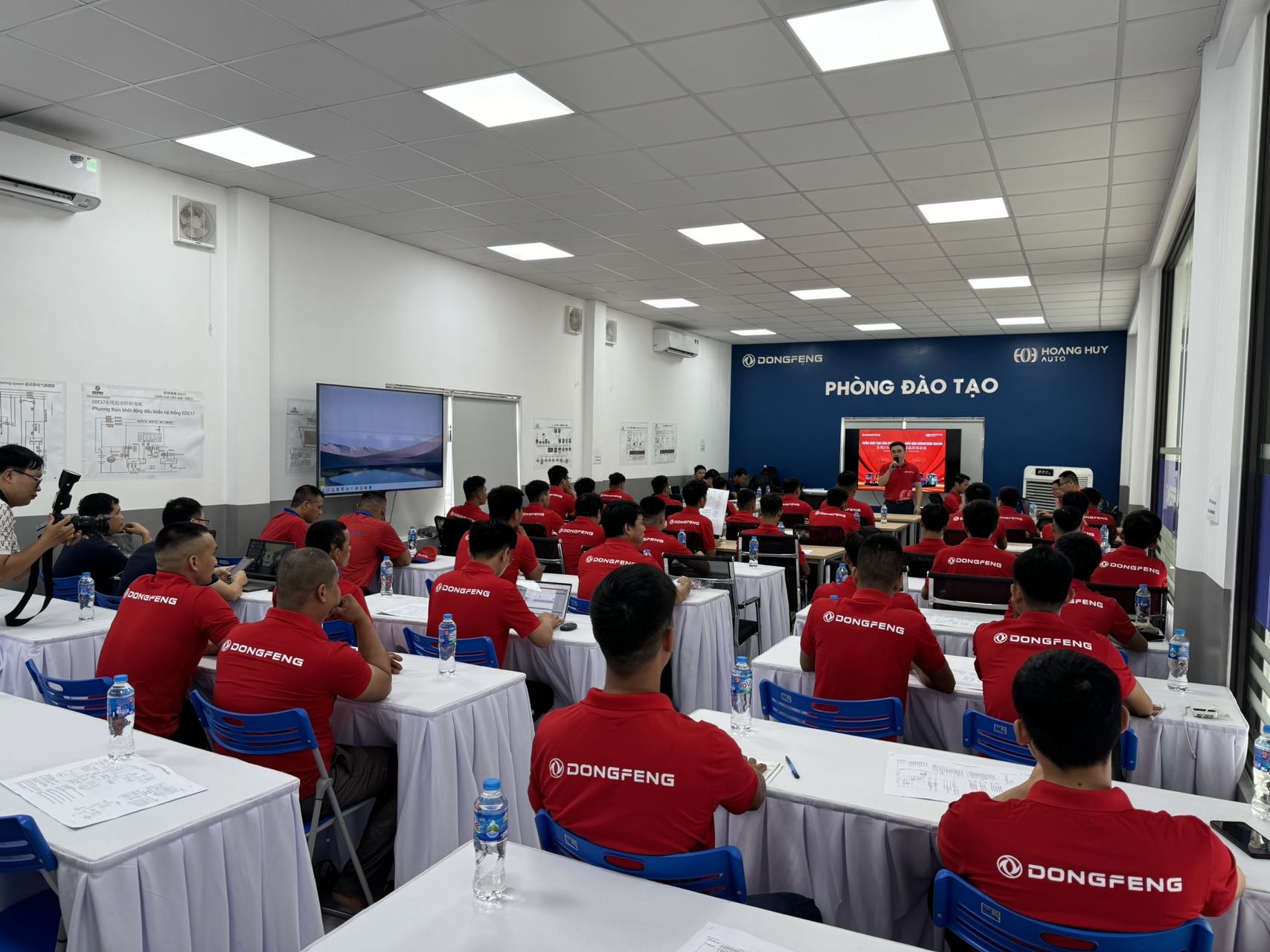 Dongfeng DFH4186-H05R-930 Tactor:New Product Training And After-sales Experience in Vietnam