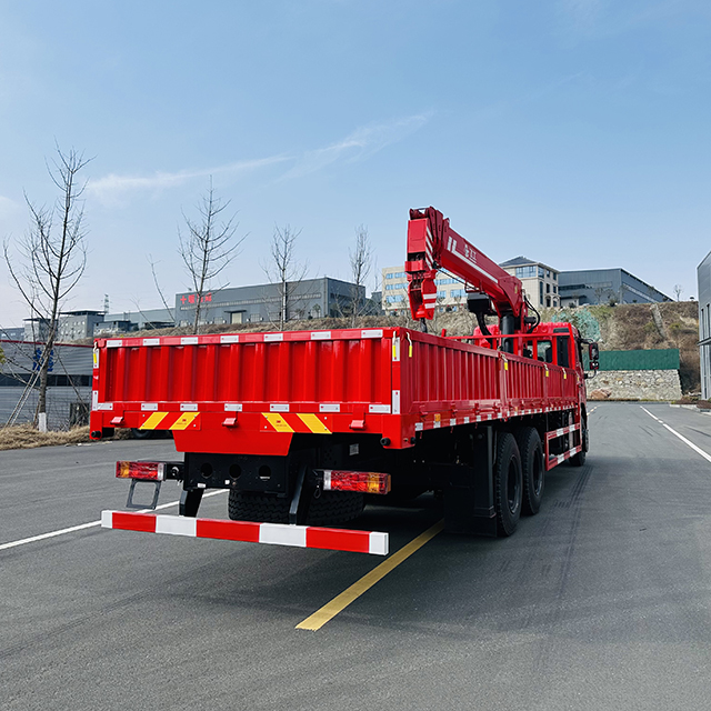 Xinfeigong SQS200-4 Sany Truck-Mounted Crane with Tri-ring Haolong 6X4 Chassis