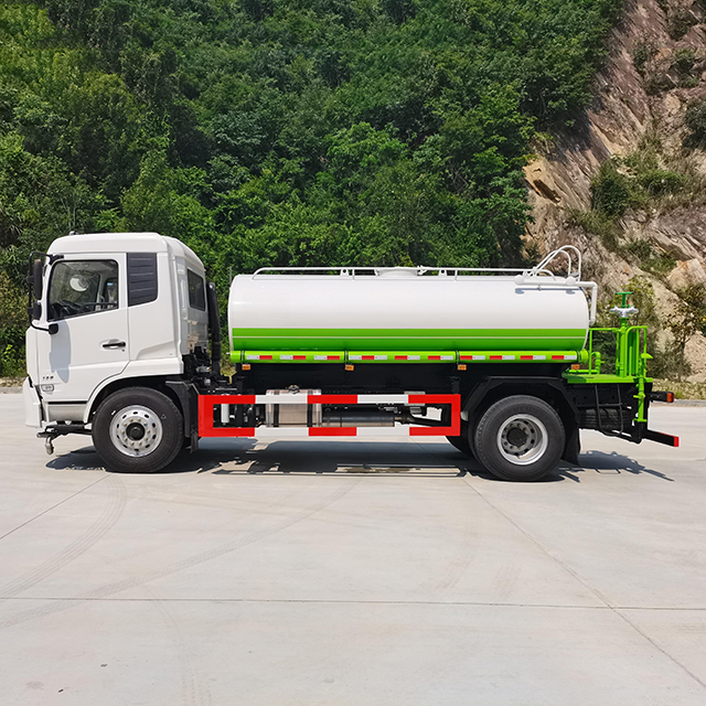 Dongfeng 9Ton 4X2 180hp Greening Sprinkler Truck