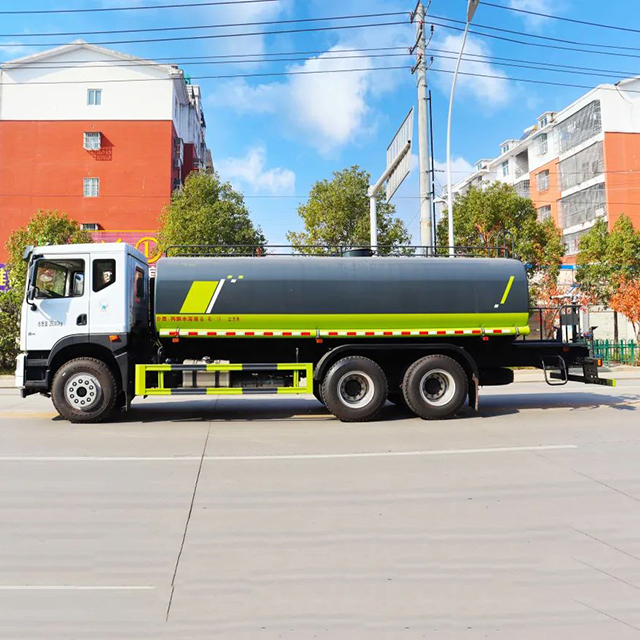 Dongfeng Huashen T5 15-18Ton 6X4 Water Truck 