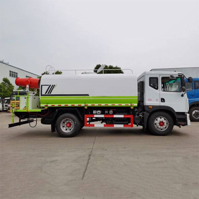 Dongfeng D9 chassis 12-15Ton 4X2 Water Truck 