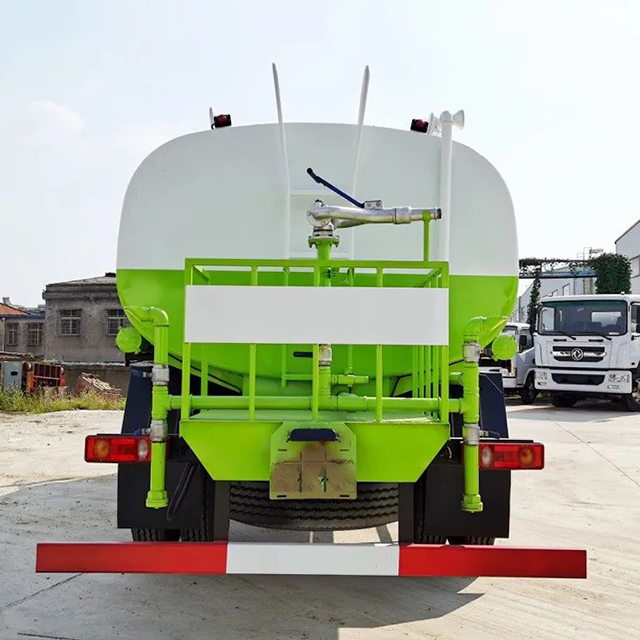Dongfeng Special chassis 15Ton 4X2 Water Spray Truck