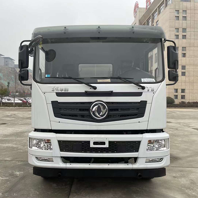 Dongfeng Huashen F5 chassis 18-20Ton 6X4 Water Truck 