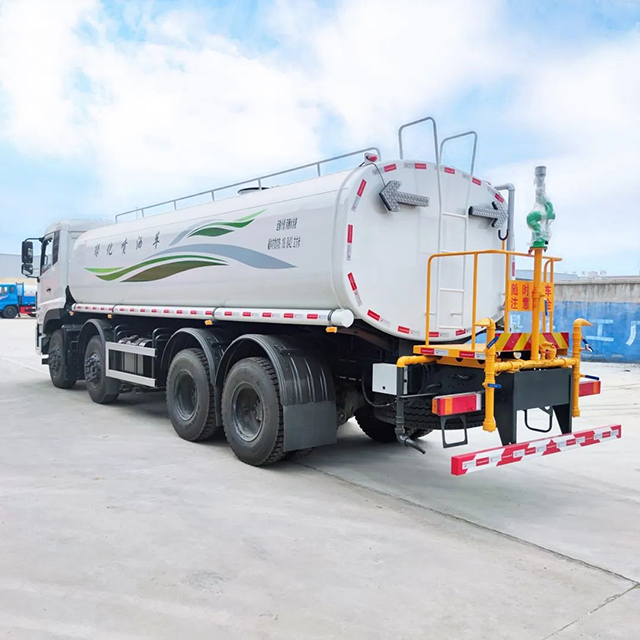 Dongfeng Tianlong 20-25Ton 8X4 Acetone Spraying Truck