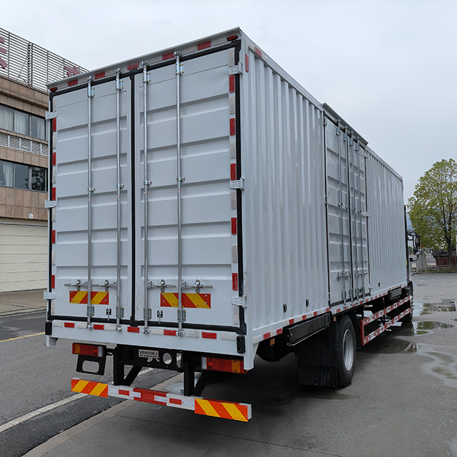 Dongfeng 4x2 Pure Electric 9.6-Meter Medium-Duty Truck