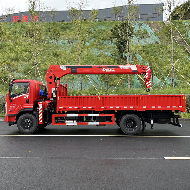 Xinfeigong SQS200 Sany Truck-Mounted Crane with Dongfeng 4X2 Chassis