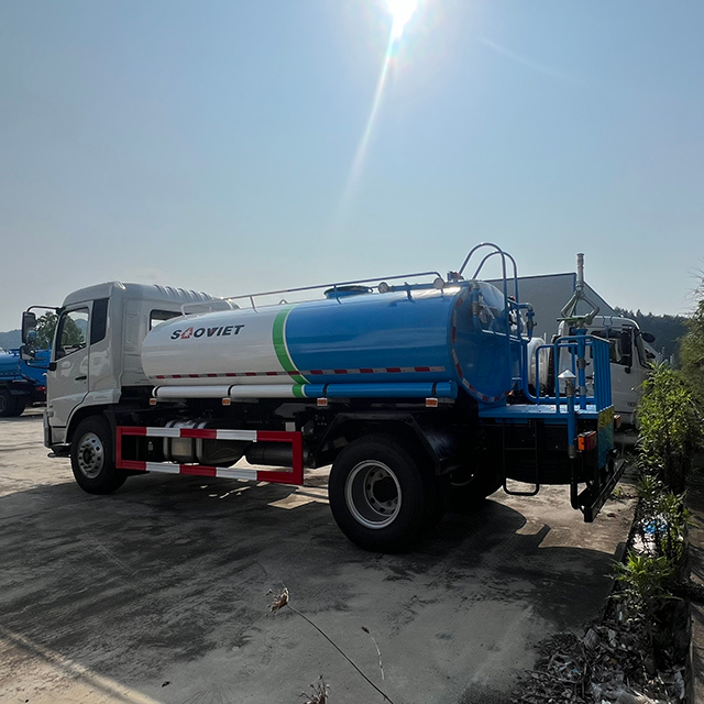 Dongfeng VR 9-10Ton 4X2 Water Truck 