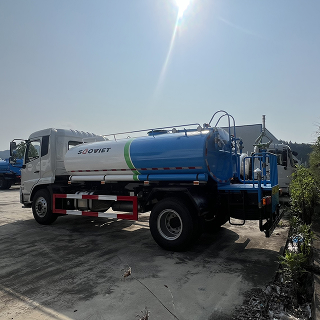 Dongfeng VR 9-10Ton 4X2 Water Truck 