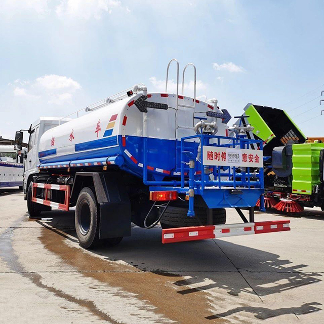 Dongfeng D3 chassis 12-13Ton 4X2 Water Truck 