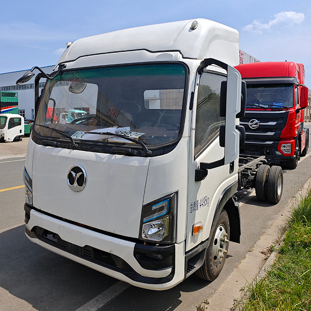 Dongfeng 4x2 Pure Electric Light-Duty Cargo Chassis Truck