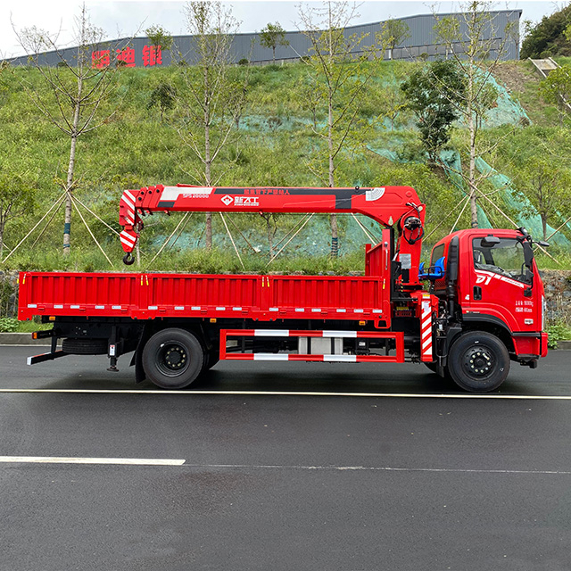 Xinfeigong SQS200 Sany Truck-Mounted Crane with Dongfeng 4X2 Chassis