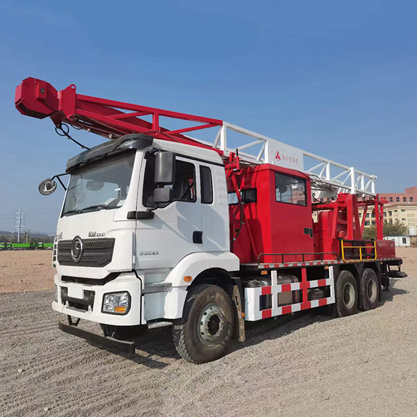 Shacman 6X4 Oil Production Vehicle