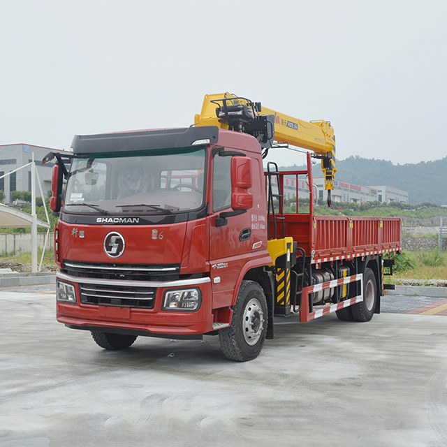 HYVA HST8 E4 Telescopic Crane with Shacman 4X2 Chassis
