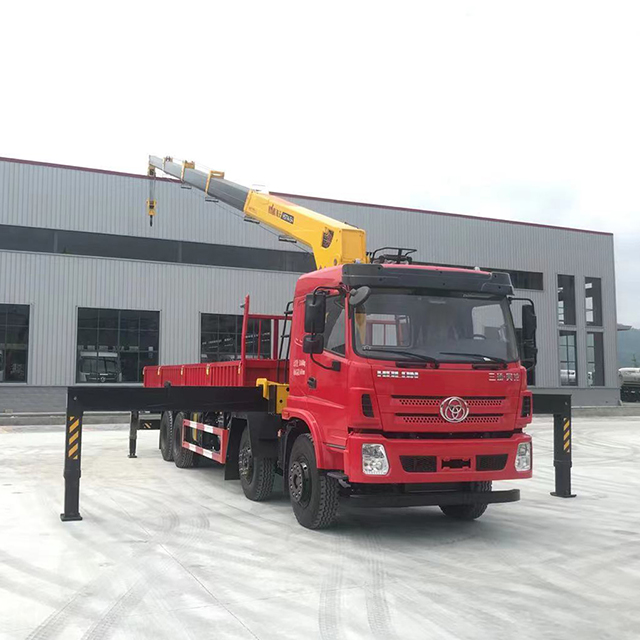 HYVA HST14 E4 Telescopic Crane with Tri-ring 8x4 Chassis