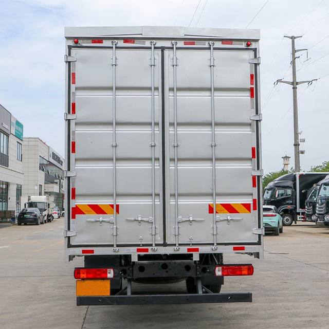 Foton 4X2 240 HP 9.78 Meters Wing-Expandable Cargo Truck