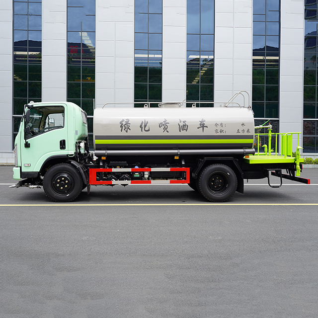 Tri-ring Trucker chassis 12-15Ton 4X2 Water Spray Truck