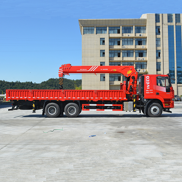 Sany Palfinger SPS35000 Sany Truck-Mounted Crane with SAICMOTOR Genlyon 6X4 Chassis