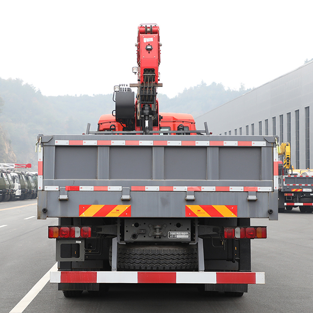 Sany Palfinger SPS35000 Sany Truck-Mounted Crane with Howo SITRAK 8X4 Chassis