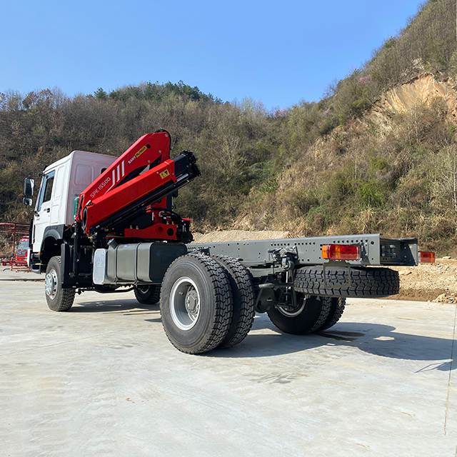 Sany Palfinger Knuckleboom Crane SPK15500 Sany Truck-Mounted Crane with Howo 4X4 Chassis