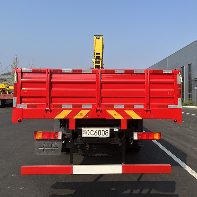 HYVA HST12 E4 Telescopic Crane with Dongfeng 6X4 Chassis