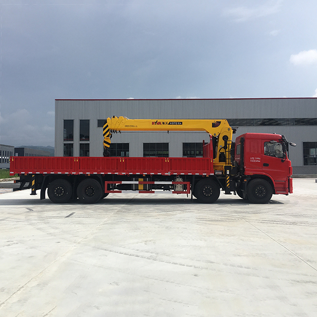 HYVA HST12 E4 Telescopic Crane with Tri-ring 8x2 Chassis