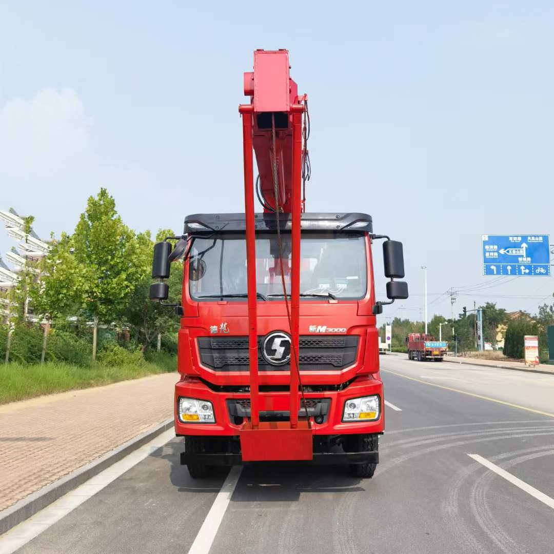 Shacman 6X4 Oilfield Specialized Front-Mounted Oil Extraction Truck