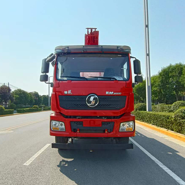 Shacman Delong New M3000 6X4 Oil Production Vehicle