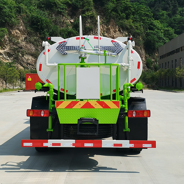 Dongfeng 9Ton 4X2 180hp Greening Sprinkler Truck