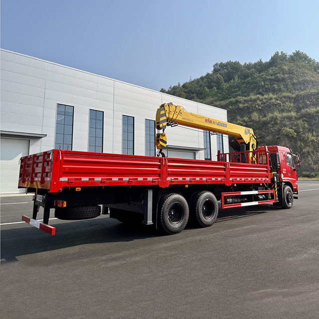 HYVA HST12 E4 Telescopic Crane with Dongfeng 6X4 Chassis