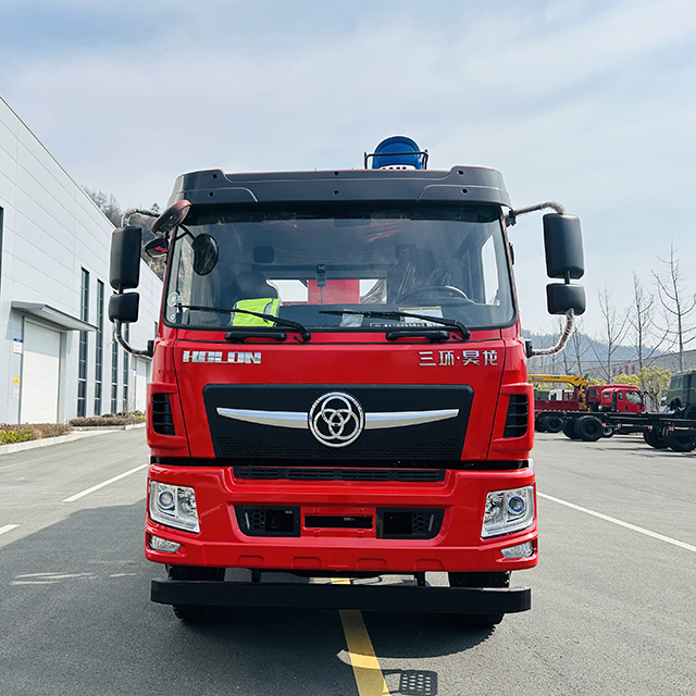 Xinfeigong SQS200-4 Sany Truck-Mounted Crane with Tri-ring Haolong 6X4 Chassis