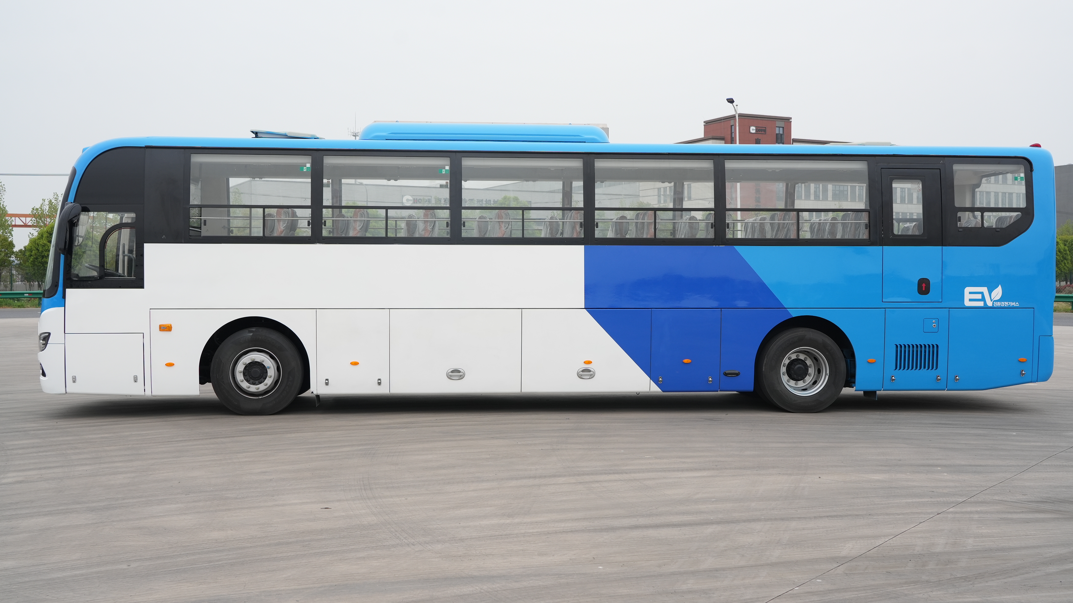 12-meter 49-seater battery electric bus